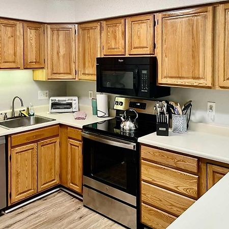 Lincoln Condo With Views, Pool, Hot Tub And Balcony! エクステリア 写真