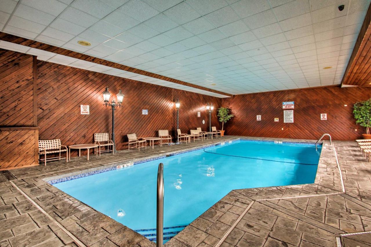 Lincoln Condo With Views, Pool, Hot Tub And Balcony! エクステリア 写真